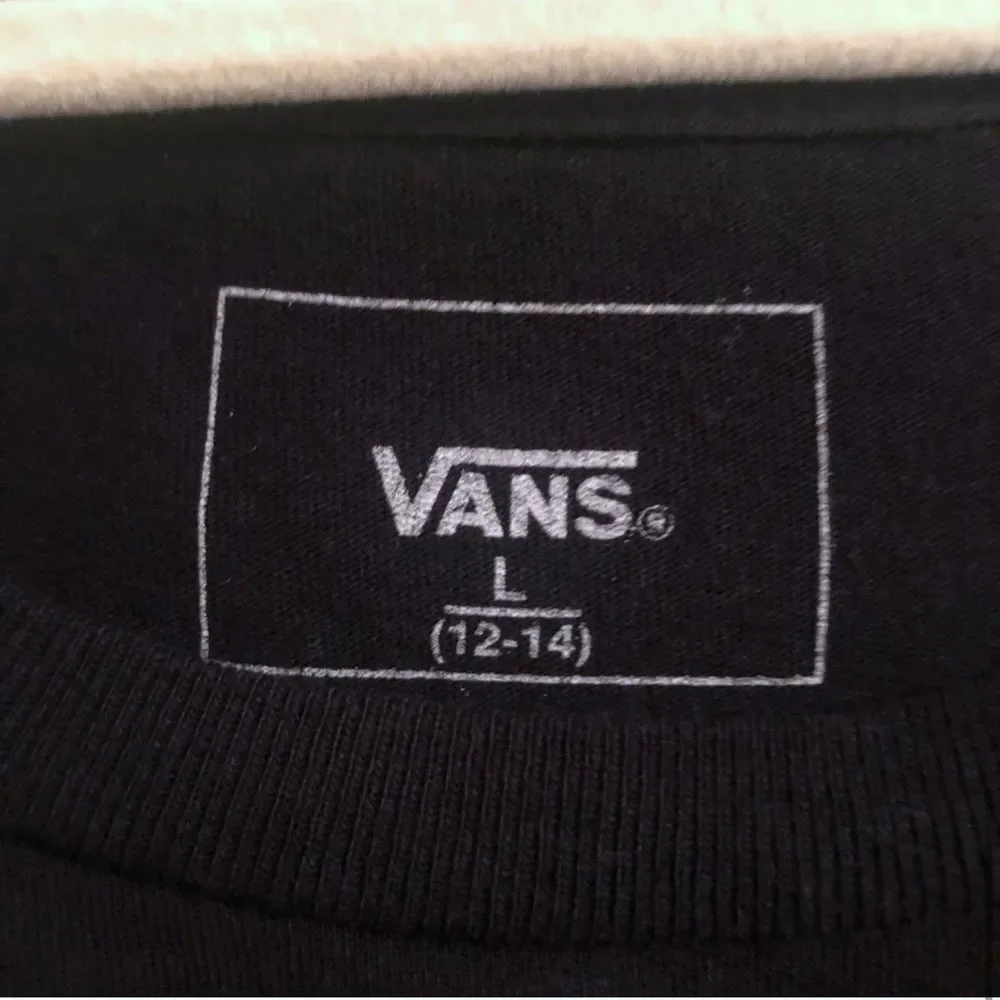 EUC - Vans shirt. Like new. Size large. (12-14) - Picture 2 of 2